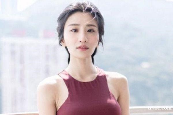 她曾为了红甘愿在厕所被潜，被曝光后惨遭封杀，如今收获了幸福